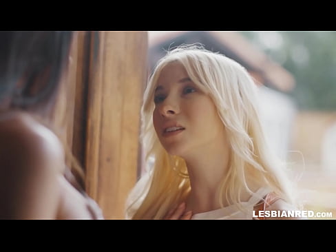 ❤️ Tagann an cailín abhaile cúpla mí ina dhiaidh sin agus itheann sí pussy a leasmham ️ Fucking uainn ga.trysex.ru ️❤
